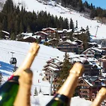 Le Carlina 1850 5* クールシュヴェル